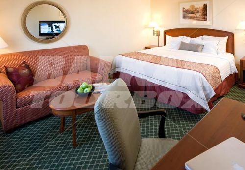 почивка в Courtyard by Marriott Newark Silicon Valley