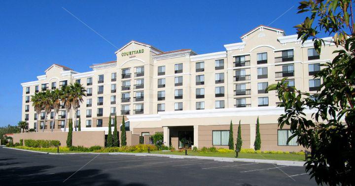 почивка в  Courtyard by Marriott Newark Silicon Valley