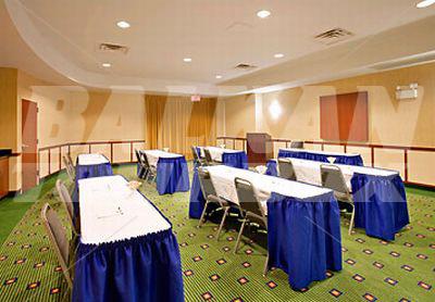 почивка в Courtyard by Marriott Boston-South Boston