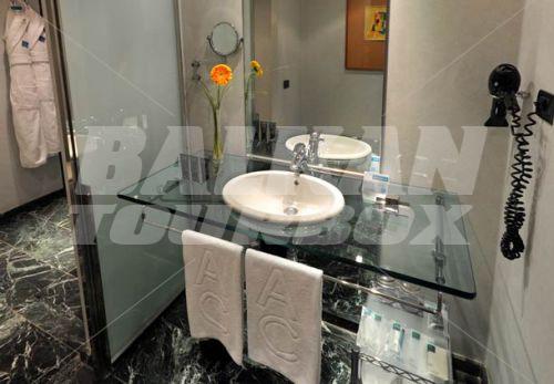 почивка в AC by Marriott Malaga Palacio