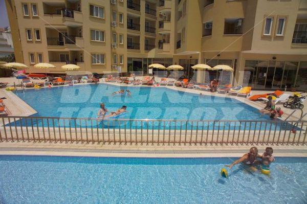 почивка в Kleopatra Royal Palm