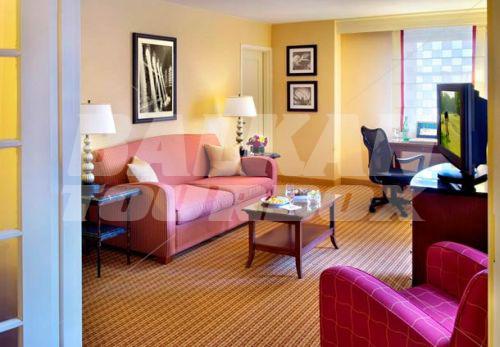 почивка в New York Marriott East Side