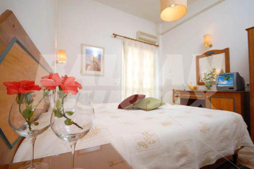 почивка в Barbouni Hotel and Studios