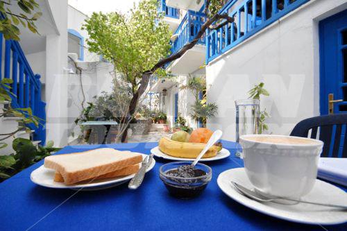 почивка в Barbouni Hotel and Studios