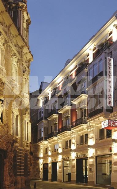 holiday in  Petit Palace Bristol