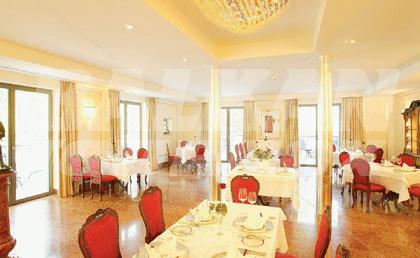 holiday in Schloss Monchstein