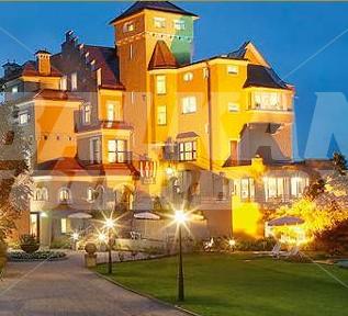 holiday in Schloss Monchstein