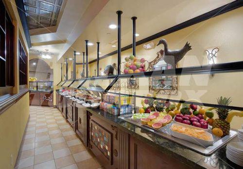 почивка в Renaissance by Marriott Philadelphia Airport