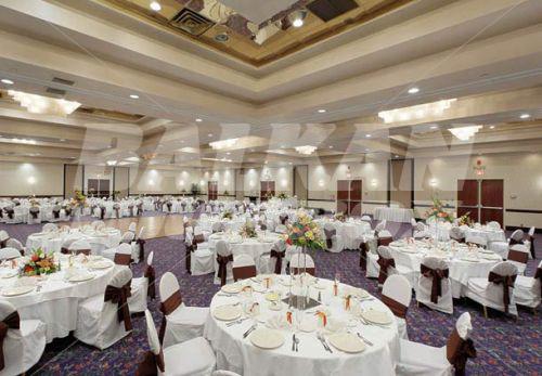 почивка в Renaissance by Marriott Philadelphia Airport