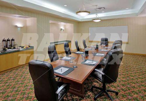 почивка в Renaissance by Marriott Philadelphia Airport