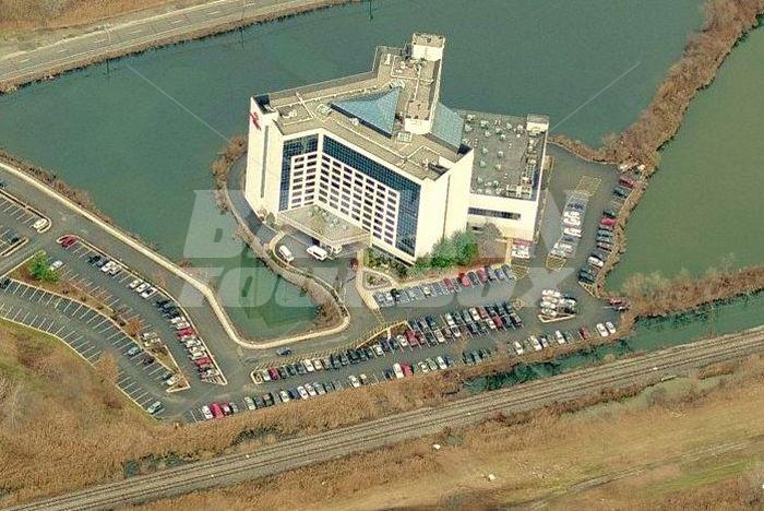 почивка в  Renaissance by Marriott Philadelphia Airport