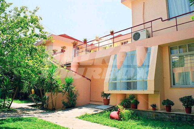 holiday in Loriet