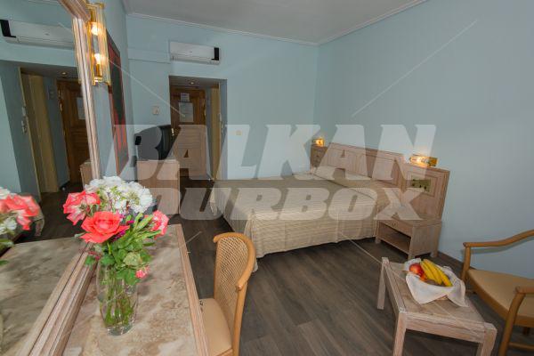 почивка в Golden Coast Hotel & Bungalows