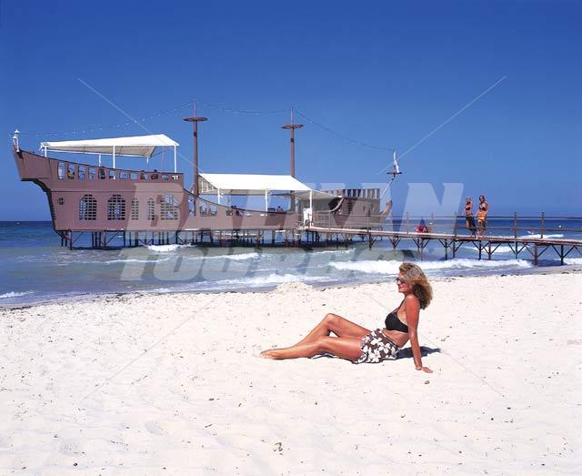 почивка в Sahara Beach