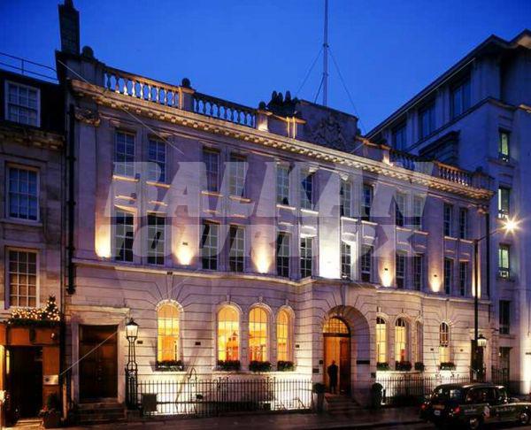почивка в  Courthouse Doubletree by Hilton London