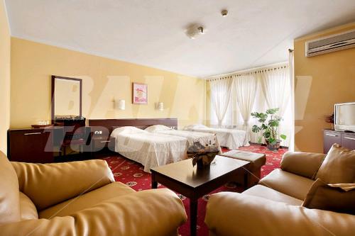 holiday in Villa Maria Revas