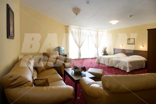 holiday in Villa Maria Revas