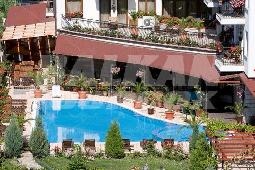 holiday in Villa Maria Revas