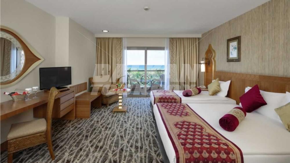 holiday in Royal Dragon