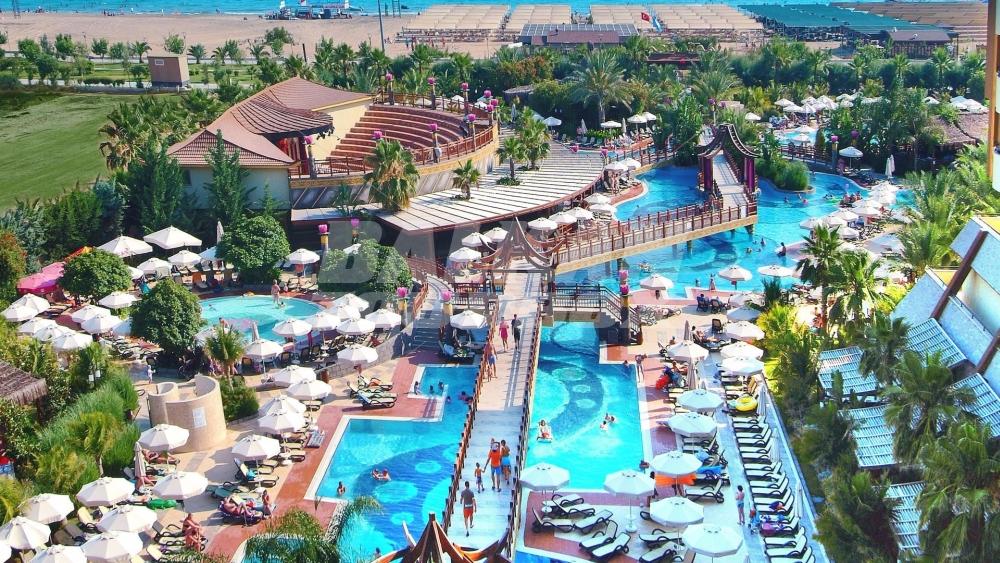 holiday in Royal Dragon