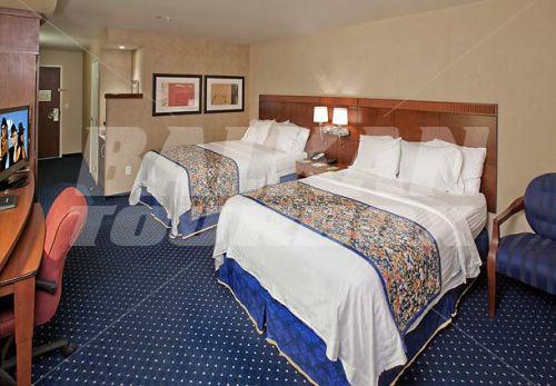 почивка в Courtyard by Marriott Ontario Rancho Cucamonga
