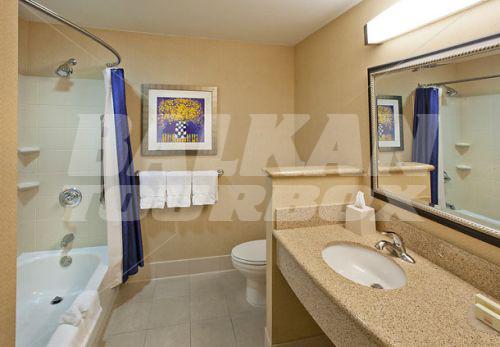 почивка в Courtyard by Marriott Ontario Rancho Cucamonga