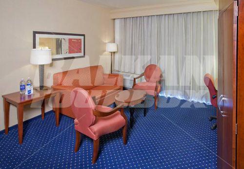почивка в Courtyard by Marriott Ontario Rancho Cucamonga