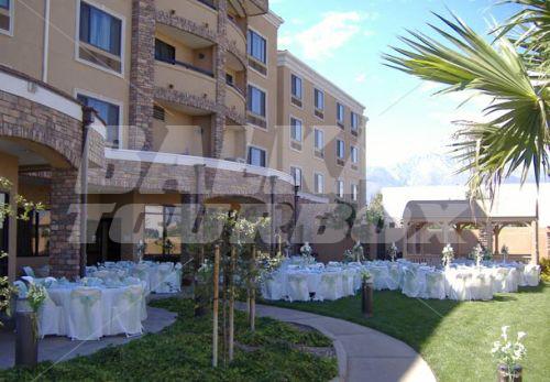 почивка в Courtyard by Marriott Ontario Rancho Cucamonga