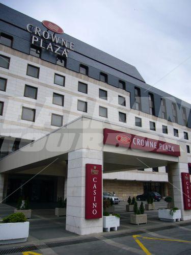 holiday in Crowne Plaza
