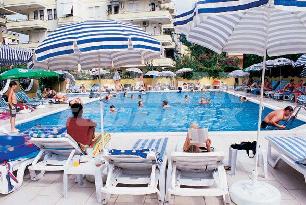 почивка в Hedef Kleopatra Golden Sun