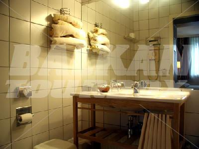 holiday in Floris Karos Hotel