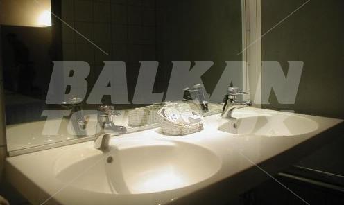 holiday in Floris Karos Hotel