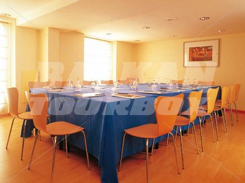 почивка в NH Hesperia Metropol
