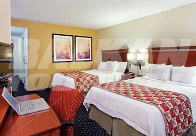 почивка в Courtyard by Marriott Little Rock Downtown