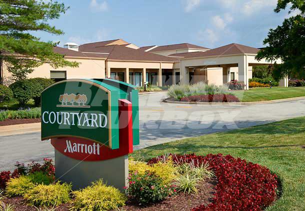 почивка в  Courtyard by Marriott St. Louis Creve Coeur