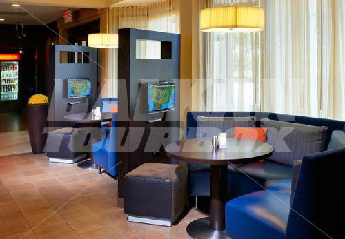 почивка в Courtyard by Marriott St. Louis Creve Coeur