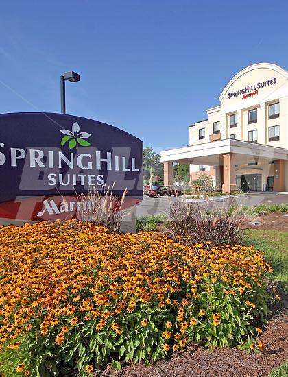 почивка в SpringHill Suites by Marriott Charleston North