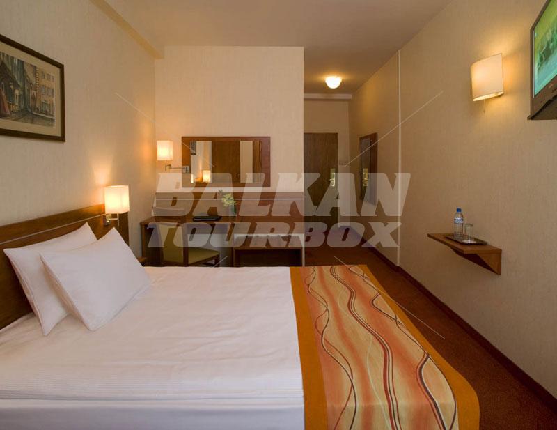 holiday in Metropol