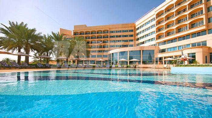 почивка в Danat Resort Jebel Dhanna