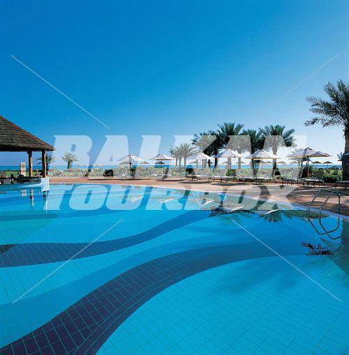 почивка в Danat Resort Jebel Dhanna