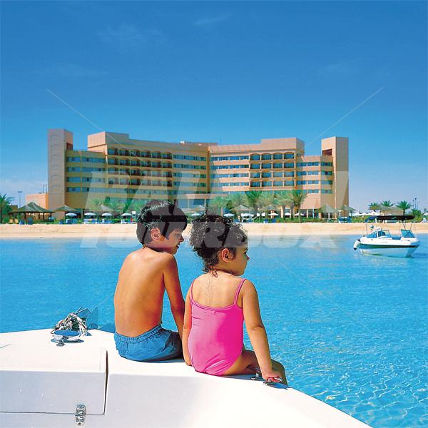 почивка в Danat Resort Jebel Dhanna