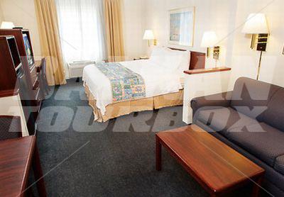 почивка в Fairfield Inn by Marriott Dallas Park Central