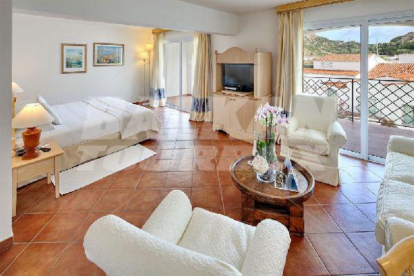 почивка в Grand Hotel Poltu Quatu