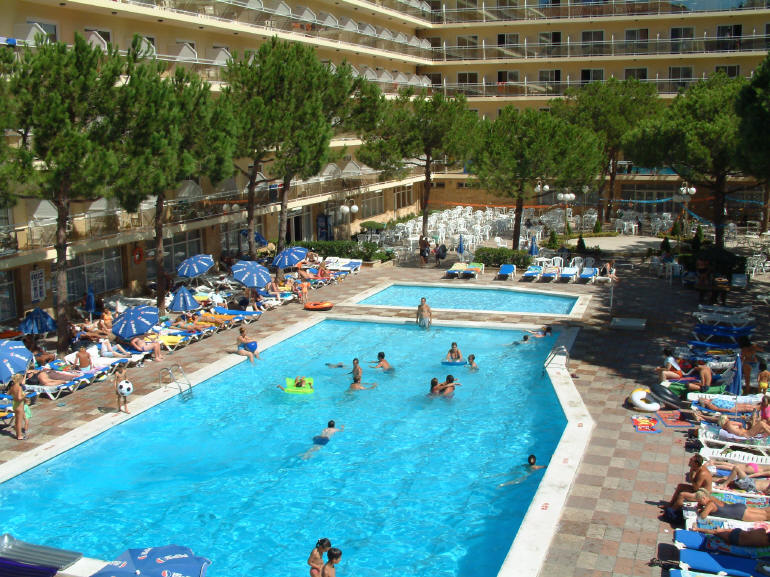 holiday in Oasis Park