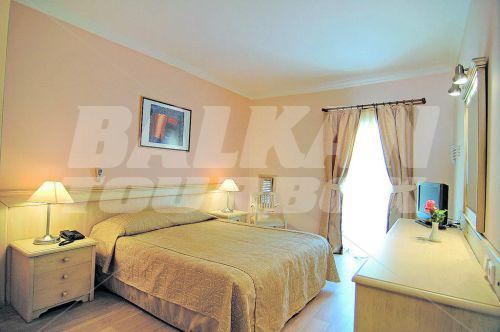 почивка в Crystal Green Bay Resort