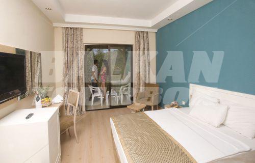 почивка в Crystal Green Bay Resort