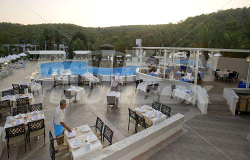 почивка в Crystal Green Bay Resort