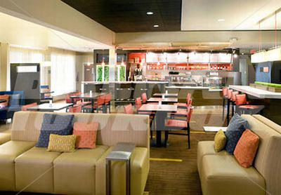 почивка в Courtyard by Marriott Albuquerque Airport
