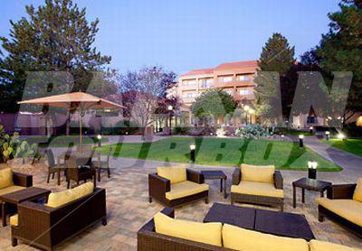 почивка в Courtyard by Marriott Albuquerque Airport