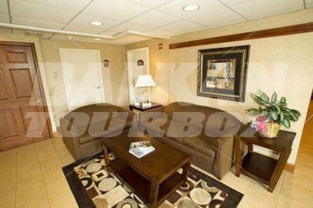почивка в Best Western East Brunswick Inn